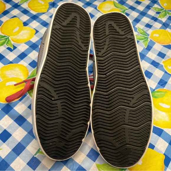 Nike Ruckus Low Top 443092-061 Size 4Y Pink/Gray/Black With Pink Swoosh - Picture 7 of 8